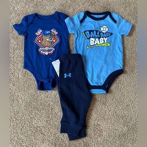 Under Armour Set baseball onesies & sweatpants 0-3 months 3-6 months